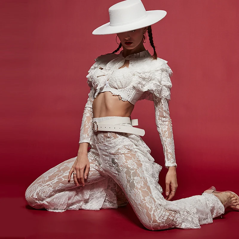 2025 Pizzo bianco Retro Moderno Gogo Danza Costume di scena Discoteca Ballerino Abiti Bar Dancewear Festival Abbigliamento Rave Abiti yj