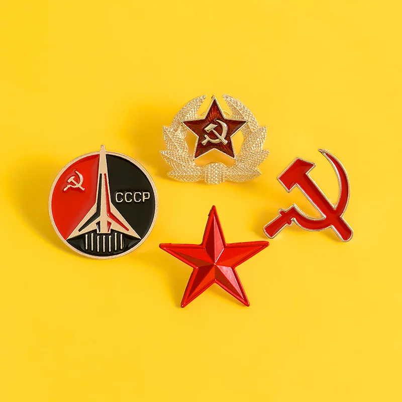 Creative Retro Soviet Space Commemorative Brooch Five Pointed Star Design Alloy Badge Gift Pin for Business Party DIY Clothing