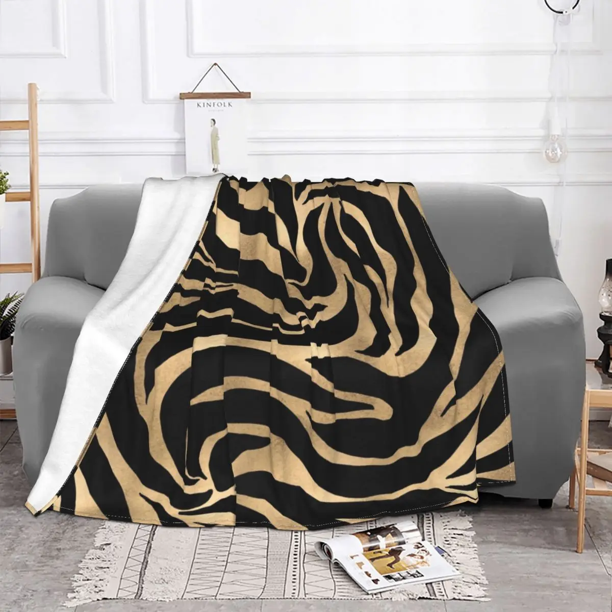 Elegant Metallic Gold Zebra Black Print Plush Blankets Animal Skin Texture Customized Throw Blanket for Home 150*125cm Rug Piece