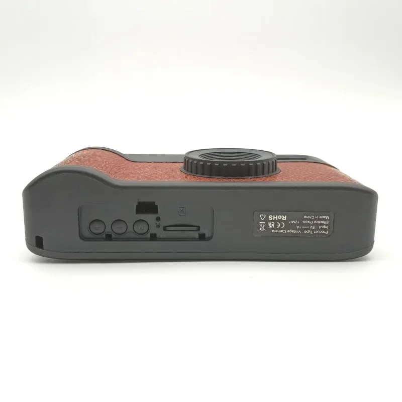 Screenless, retro film camera, non-disposable digital camera with flash can be used as a pattern