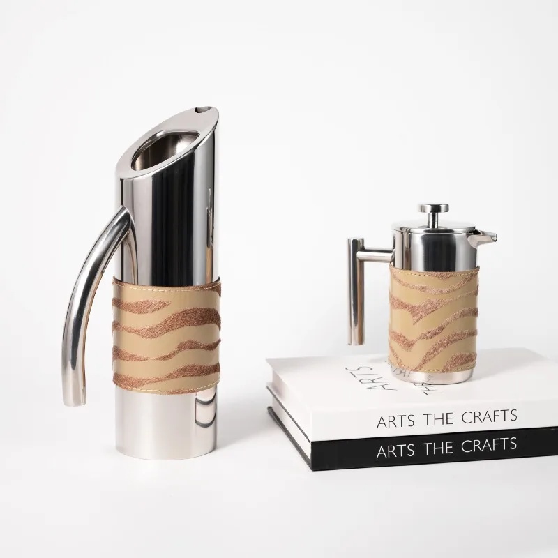 

Household Restaurant Bar Coffee Shop Corner Decoration Soft Decoration Atmosphere Water Bottle Decoration