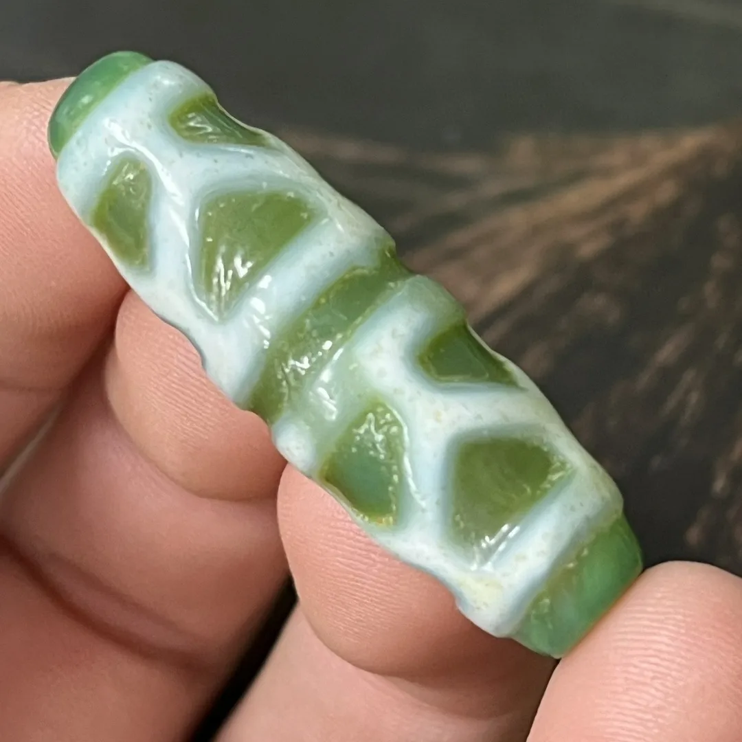 Tibetan Natural Green Old Agate DZi Carved Turtle Shell Bead Amulet Z1220