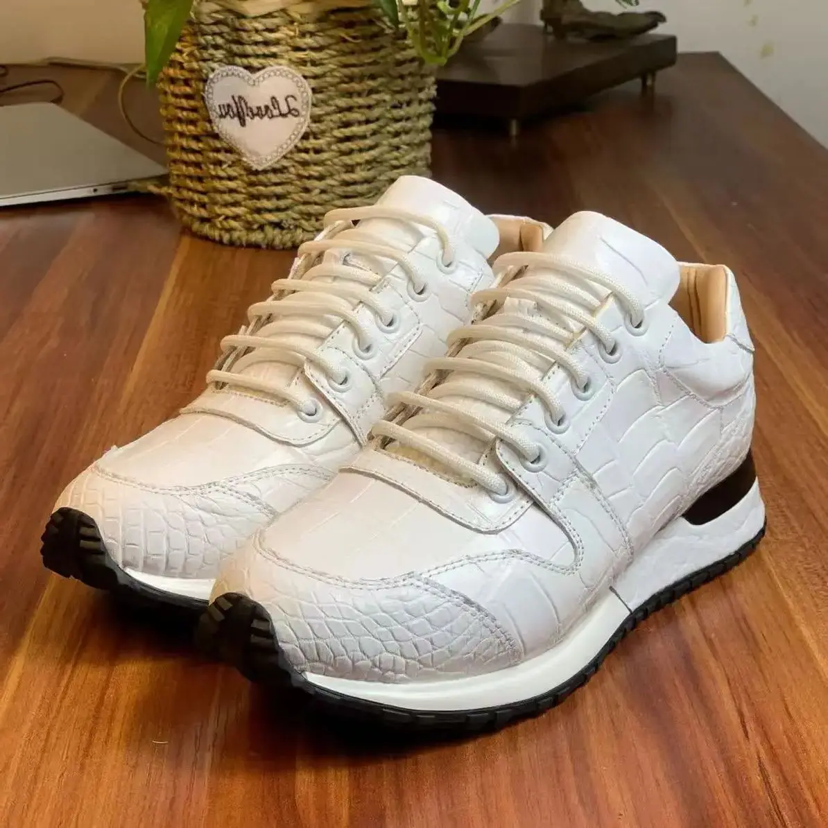 

2025 new arrival Fashion Crocodile Skin causal shoes men,male Genuine leather Sneakers pdd735