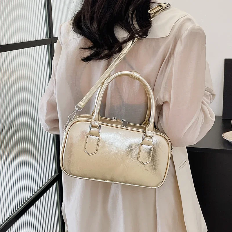 

Stylish Trendy Diaper Bag Women Crossbody Bag Luxury Designer Handbag Minimalist Elegant Large Capacity Leather Tote Bag