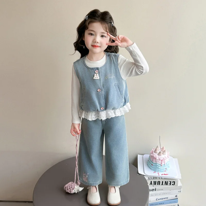 

Girls' Denim Suit for Spring2026New Fashionable Spring Outfit for Girls - Casual Three-Piece Set for Baby Girls