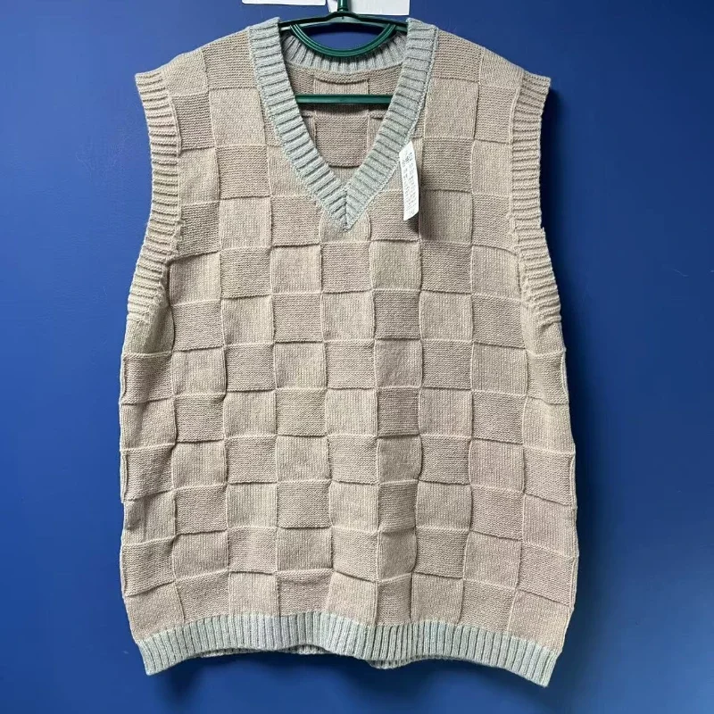 Men's Preppy Casual Plaid V Neck Sleeveless Sweater Vest Y2k Japanese Retro Oversize Knitted School Vest for Men and Women