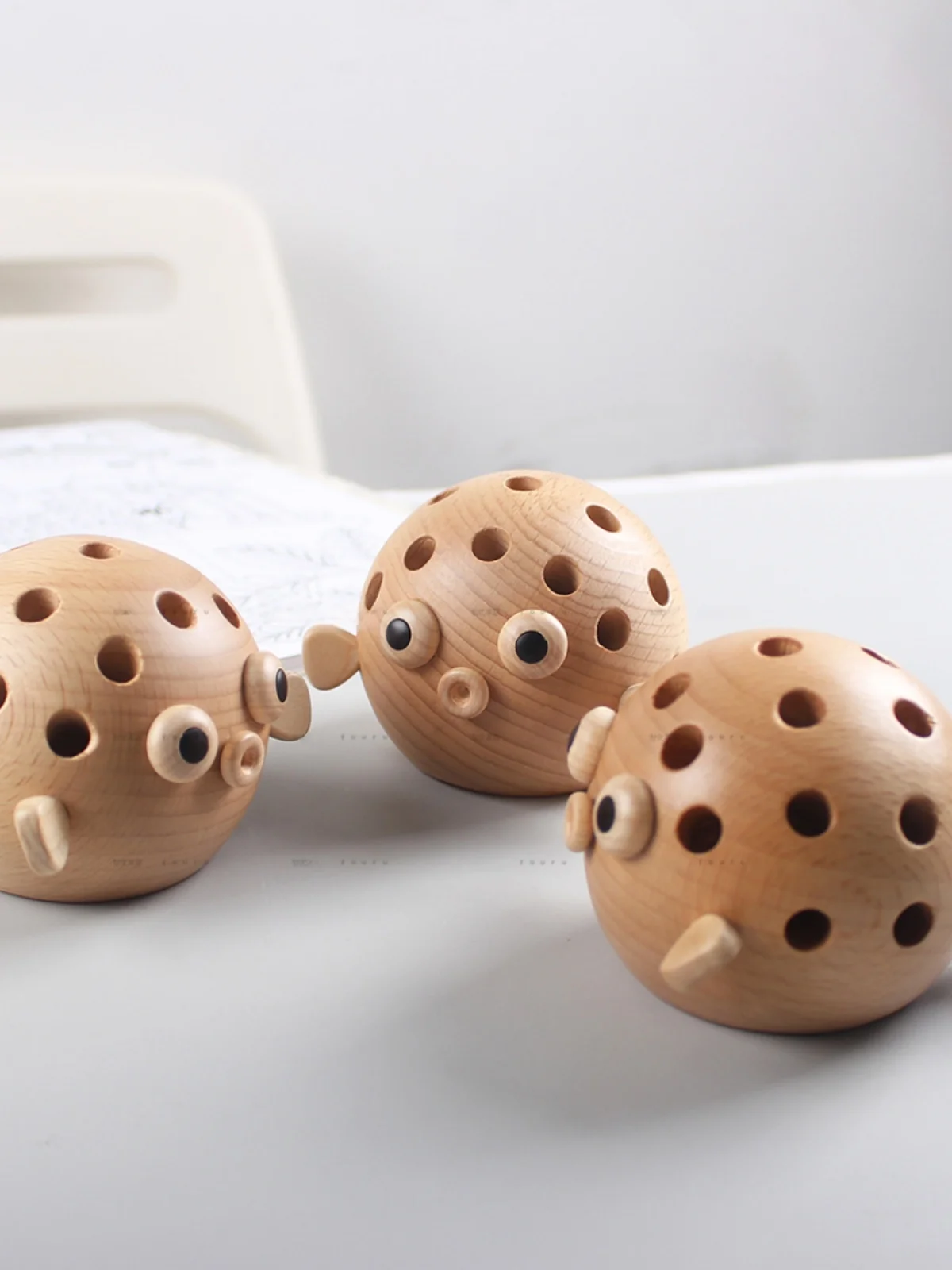 Simple Wooden Home Decoration Dolphin Shape Pen Holder Desktop Cute Slanted Insertion Style Children's Gift Business Supplies
