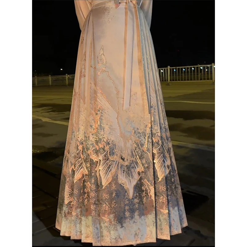 New Chinese style horse face skirt for women in spring 2024, new Ming style Hanfu for daily commuting, can be paired with a top