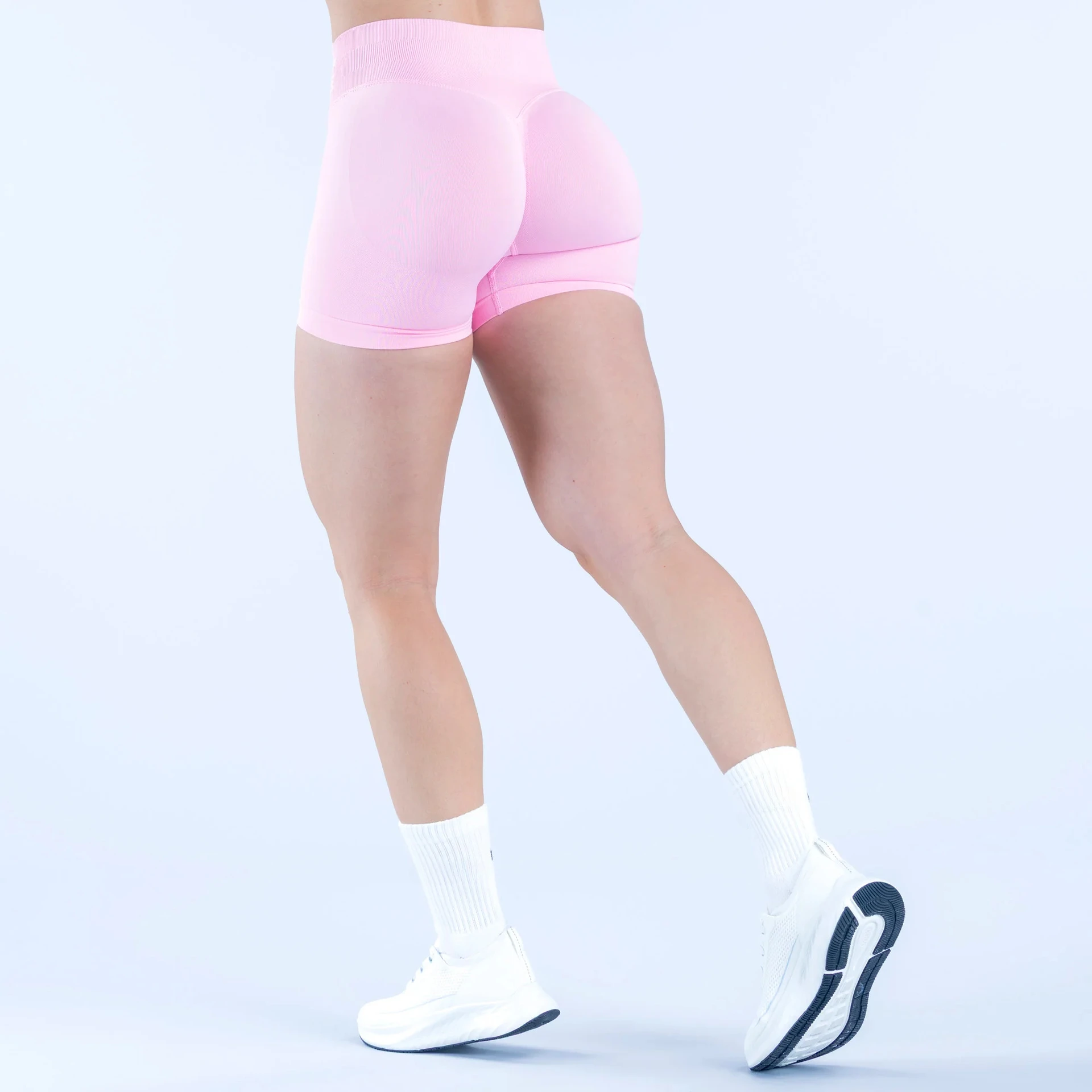 Denyf Damen-Yoga-Set mit dünnen Trägern, rundem Halsausschnitt, nahtlosem Design, herausnehmbaren Einlagen, Sport-BH und Shorts für Fitness-Training. – Detail 27