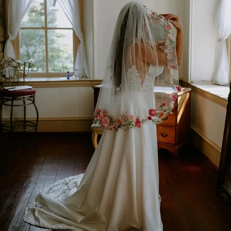 

Colorful Floral Wedding Bridal Veils Accessories For Brides Cathedral Long With Comb Pink Green Flowers Appliques White Tulle