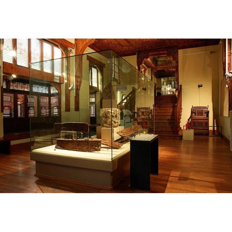 custom.Hot Sale Custom Antique Shop Showcase High-End Museum Exhibition Display Cabinet with LED Light Museum Glass Display
