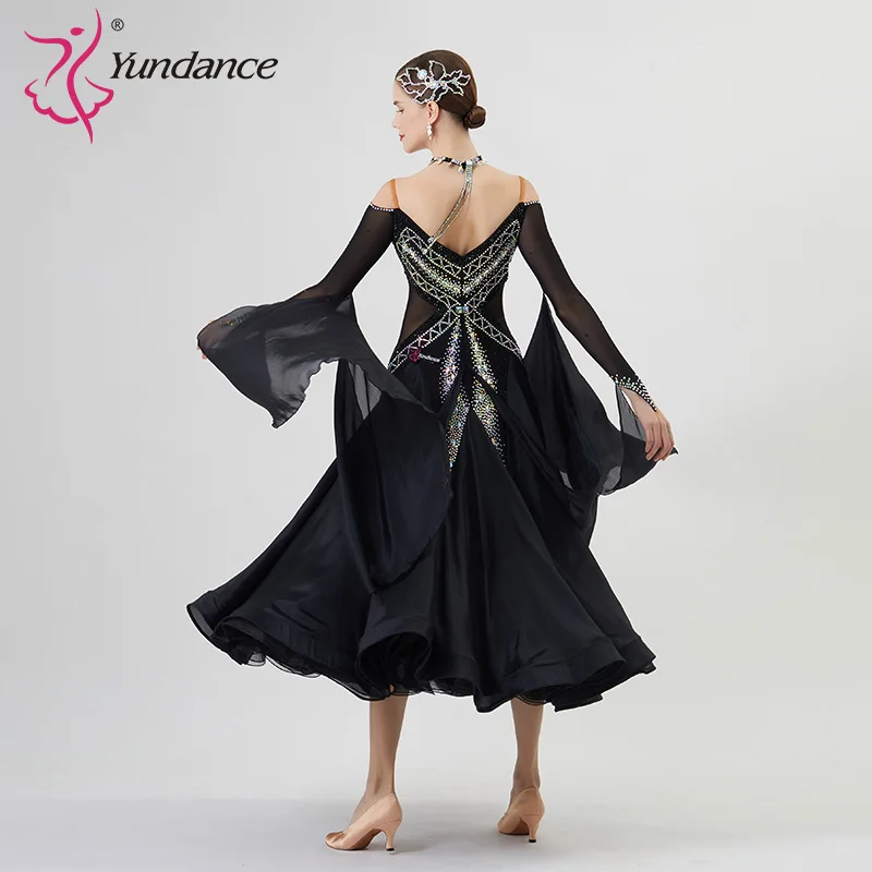 B-22203 Aangepaste nieuwe internationale standaard ballroomdansjurk Hoge kwaliteit parelzijde ballroomdansjurken te koop