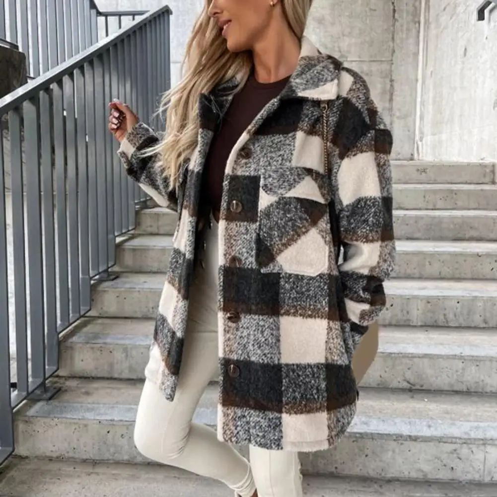 Women Winter Fuzzy Jacket Adults Button-down Long Sleeve Lapel Plaid Jackets with Pockets Warm Soft Stylish Cardigan Lady Coat