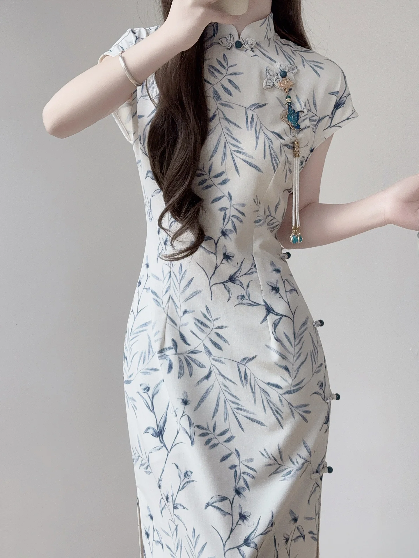 

Платье Ting Yue Ling Young Sle в китайском традиционном стиле, простое повседневное, с цветочным принтом, коротким рукавом, длинное.