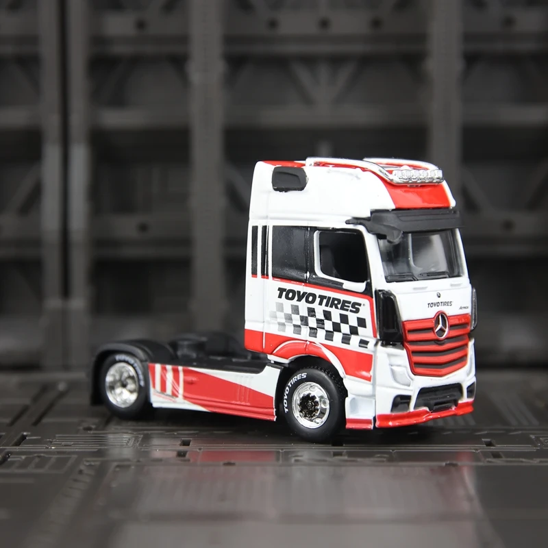 

Maisto 1:64 Simulation Mercedes Benz heavy-duty truck Actros alloy trailer model, static trailer model of car ornaments