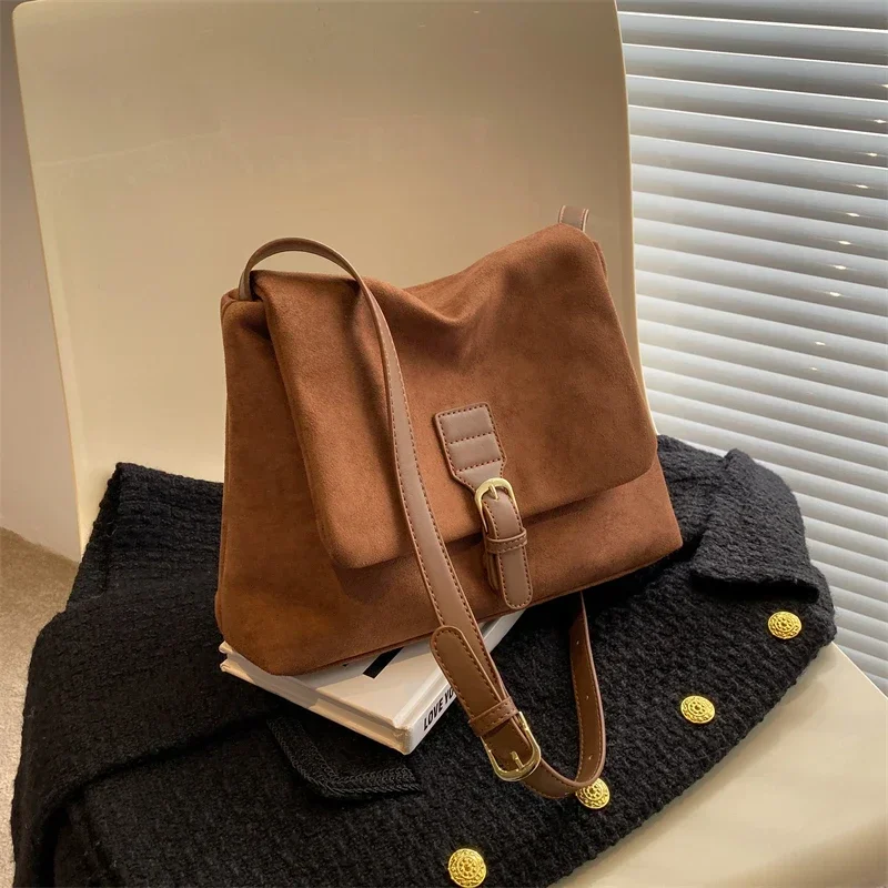 

Light Luxury Fashion Design New Comfortable Fabric Zipper Women's Handbag 2024 Hot Selling Casual Soft Flip Pocket Shoulder Sac