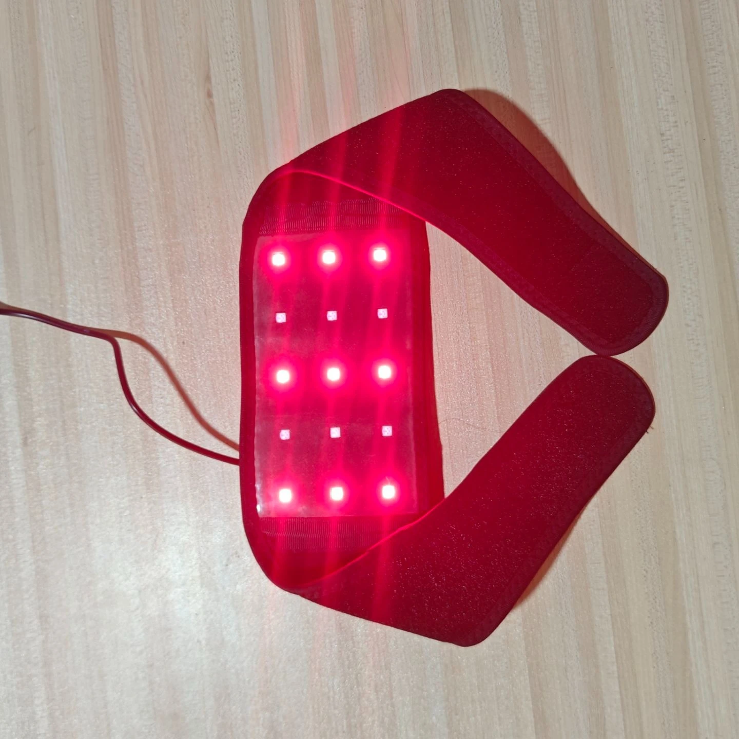 

Профессиональный продукт, бесплатное устройство для лечения ближнего инфракрасного света для облегчения боли в шейном відділе позвоночника, плеча и пояса для восстановления мышц