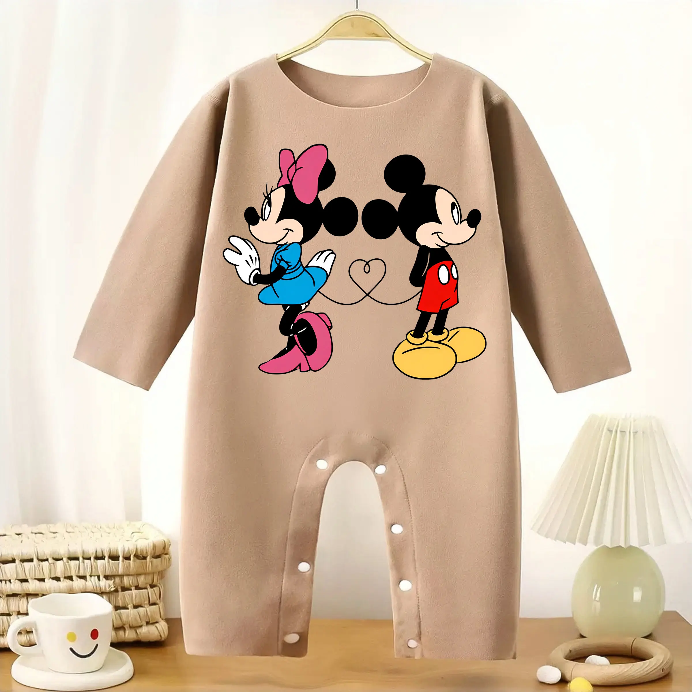

Minnie and Mickey Print Long Sleeves Baby Bodysuit Base Keep Warm Onesie for Height 60-90CM Baby Cloths Comfortable Jumpsuit