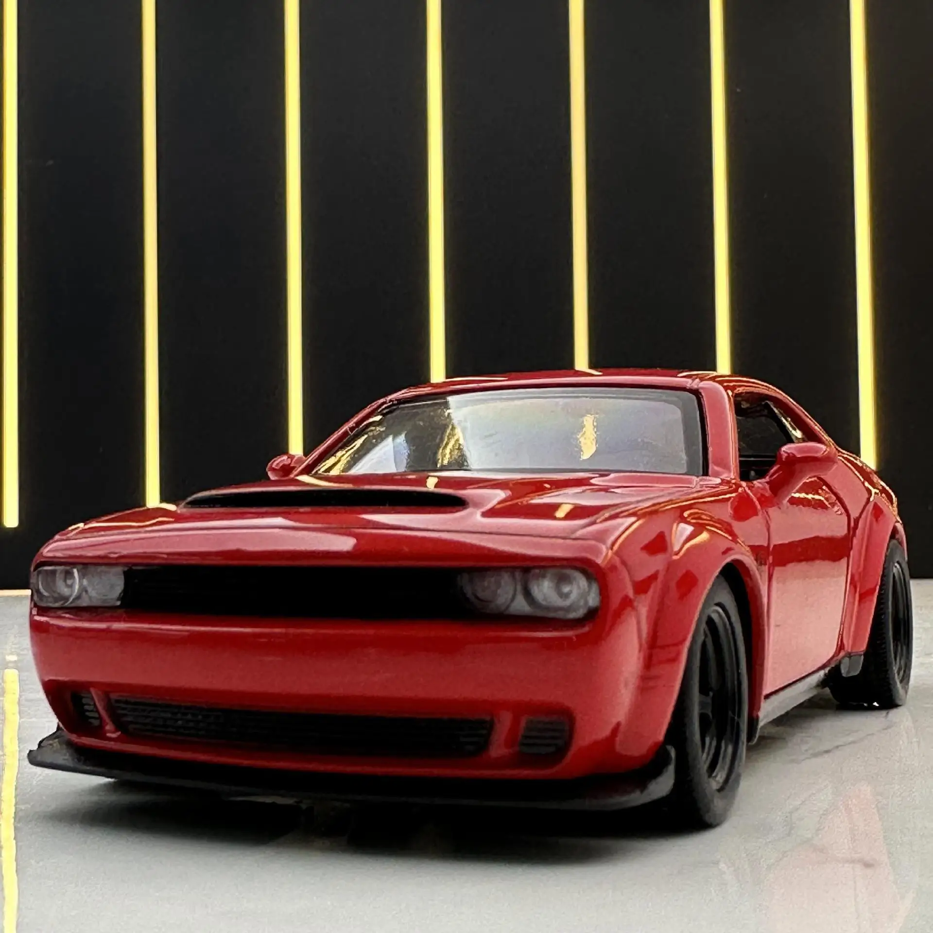 1:36 دودج تشالينجر SRT شيطان سيارة رياضية سبيكة دييكاست سيارة لعبة مجسمة مع التراجع للأطفال الهدايا لعبة جمع A141