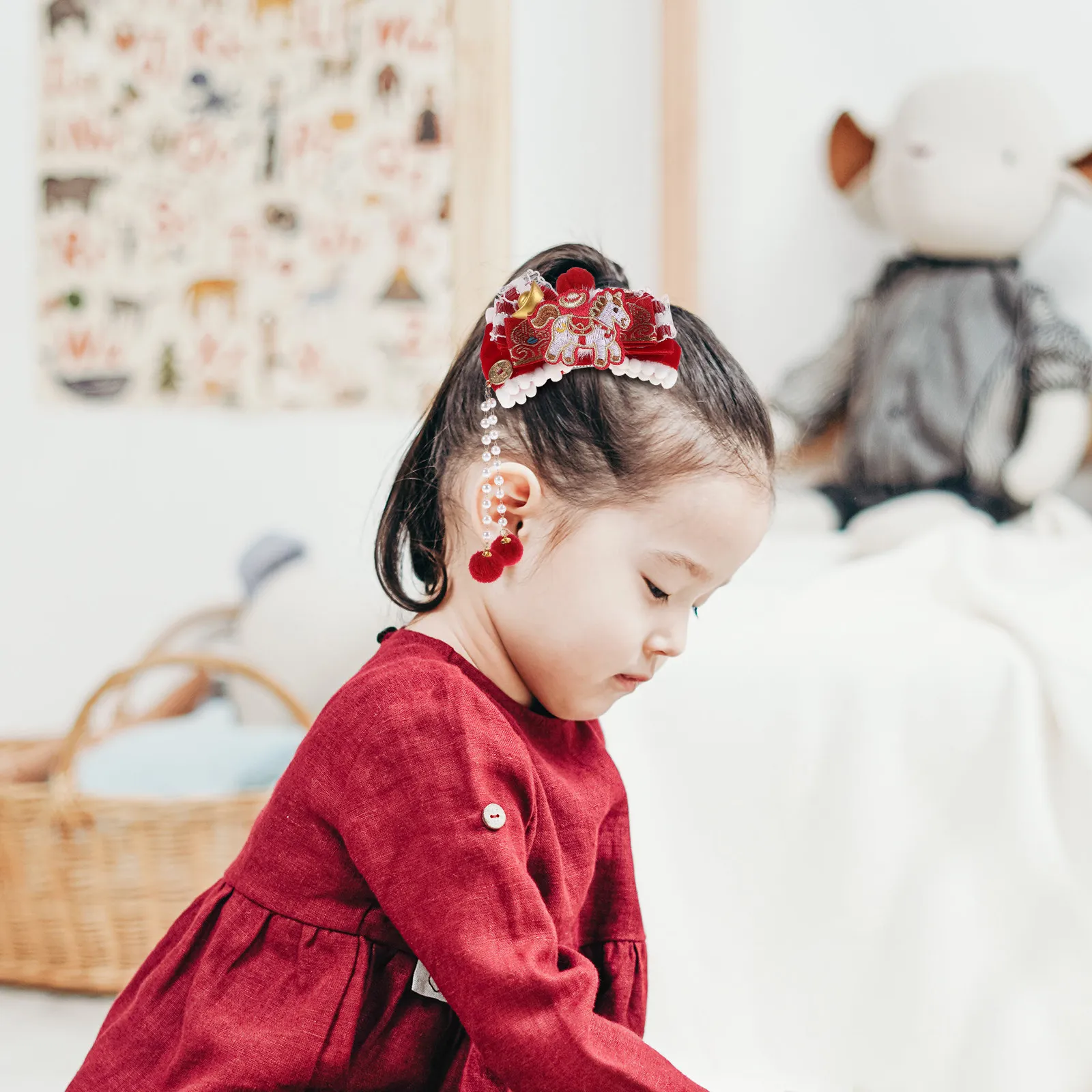 

1 пара детских новогодних заколок для волос с дизайном лошади, красными бантами и кисточками, для праздников и Лунного Нового года