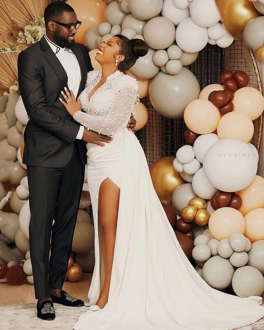 Abiti da sposa a sirena personalizzati Abiti da sposa con spacco laterale in pizzo con collo alto e maniche lunghe Robe De Mariée