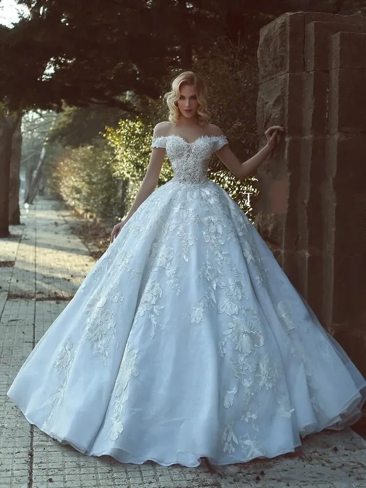 Abito da ballo di lusso abiti da sposa con spalle scoperte maniche con cappuccio perline Applique Backless Long Illusion ha detto abiti da sposa taglie forti