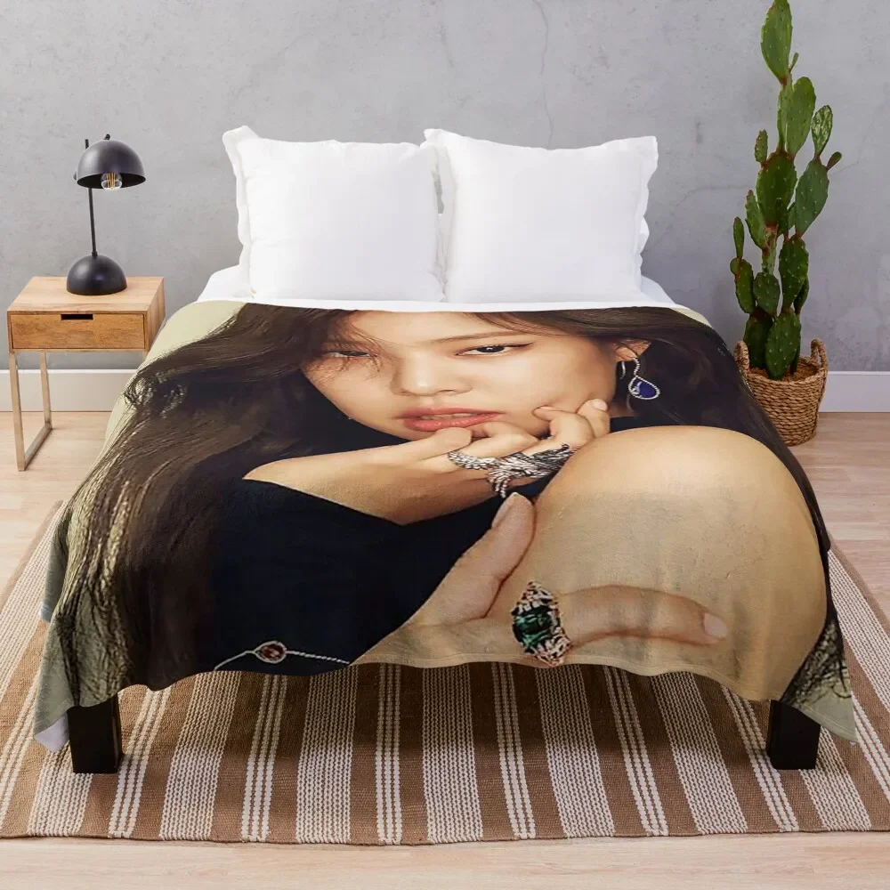 hot jennie prikitiew Throw Blanket Warm Sofa Blankets