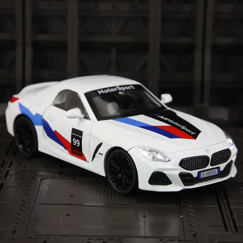 1:22 Z4 legering rallyracemodel deuren kunnen worden geopend, geschikt voor verzameling en kunnen worden gegeven als verjaardagscadeau voor kinderen