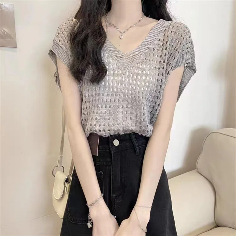 ABRINI Women Sexy Knit Shirt V-Neck Hollow Out Chic Loose Sleeveless Knit T-shirt Casual Beach Style Tops For Women 2024 Summer