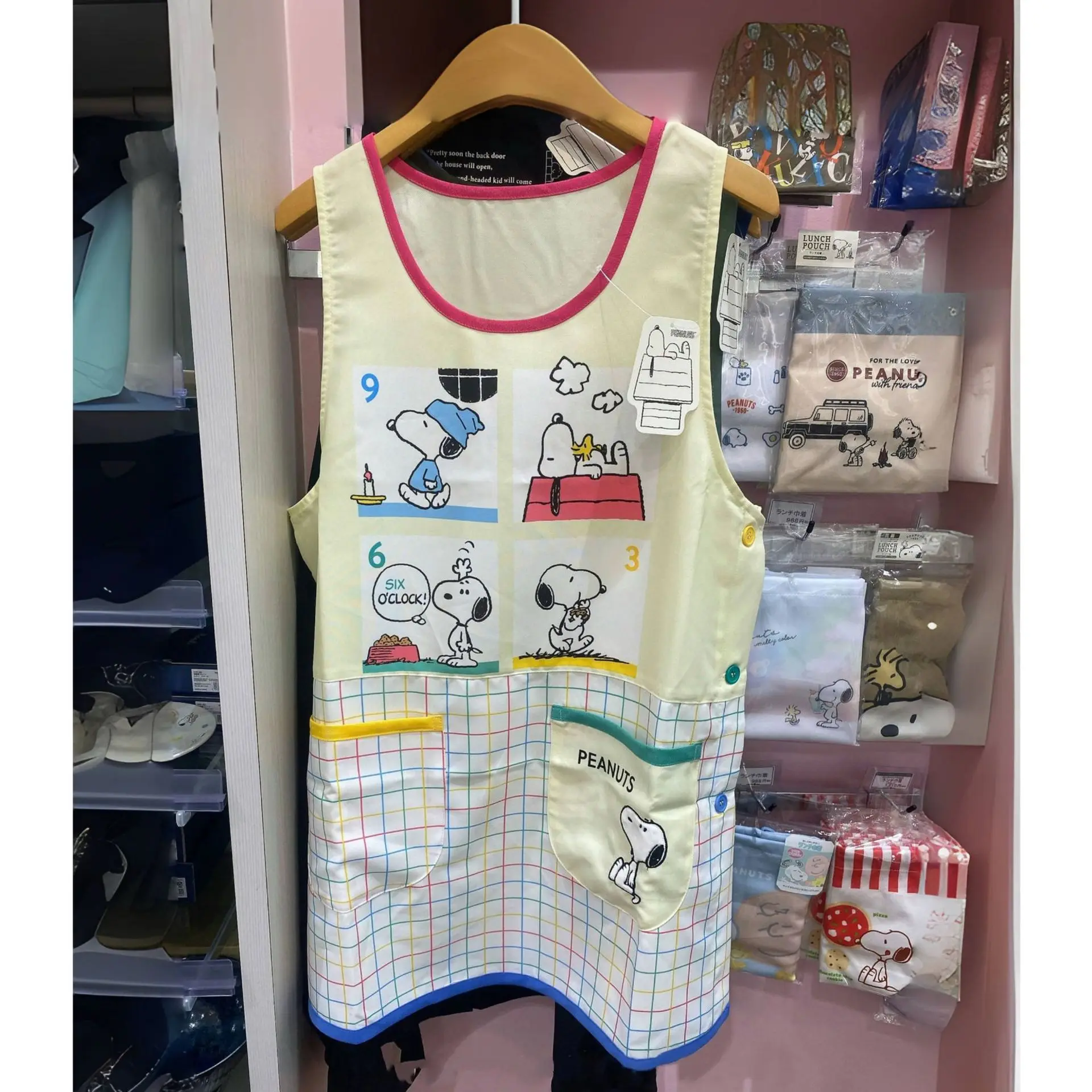 

Cartoon Japanese Snoopy Printed Clothes Anime Kawaii Puppy Housework Apron Sleeveless Vest Kitchen Cooking Strap Style Toy Gift