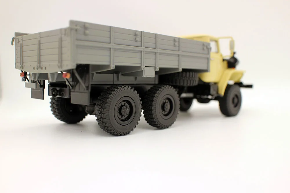 NEW 1 43 Scale URAL 43202-31 Truck by EAC AUTOHISTORY Diecast model for collection gift