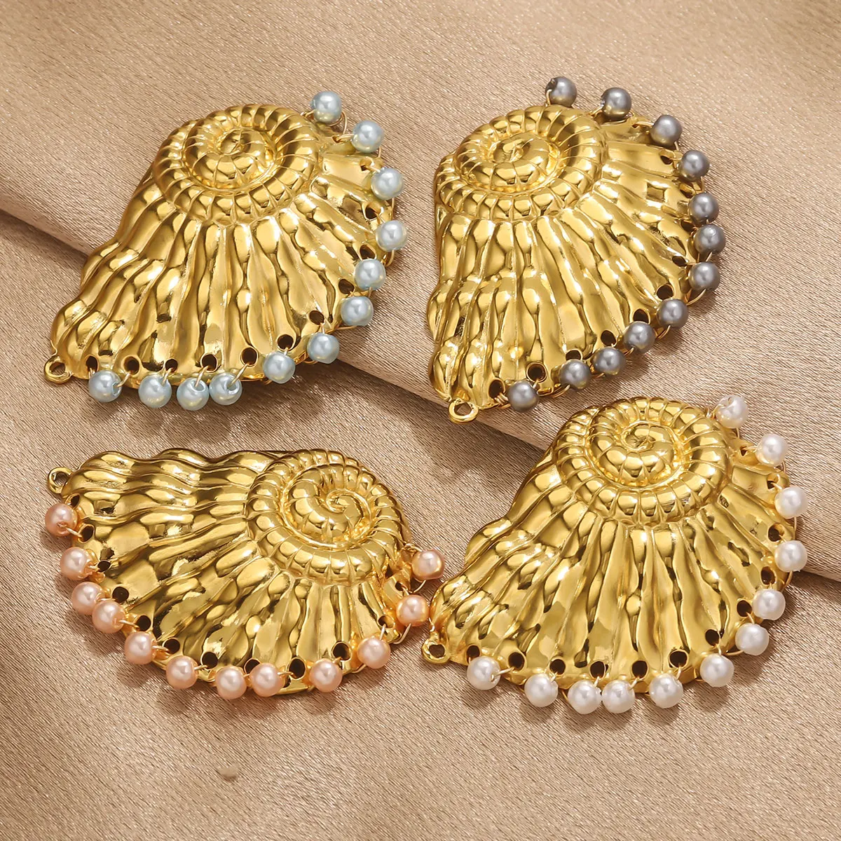 

2pcs Stainless Steel Gold Texture Conch Shell Round Bead Jewelry Accessories Fashion DIY Necklace Jewelry Wholesale Direct Sales