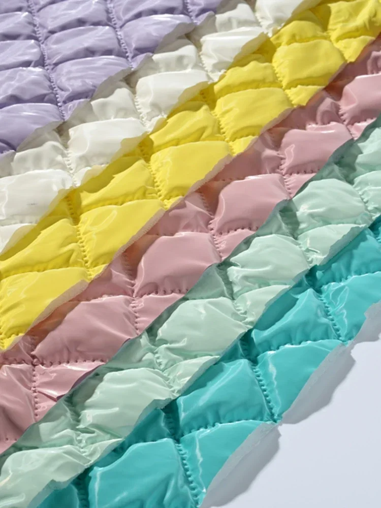 

Новая утолщенная клетчатая плиссированная хлопковая кожаная ткань, имитация стеганого тисненого композитного одежды, ткань для багажа