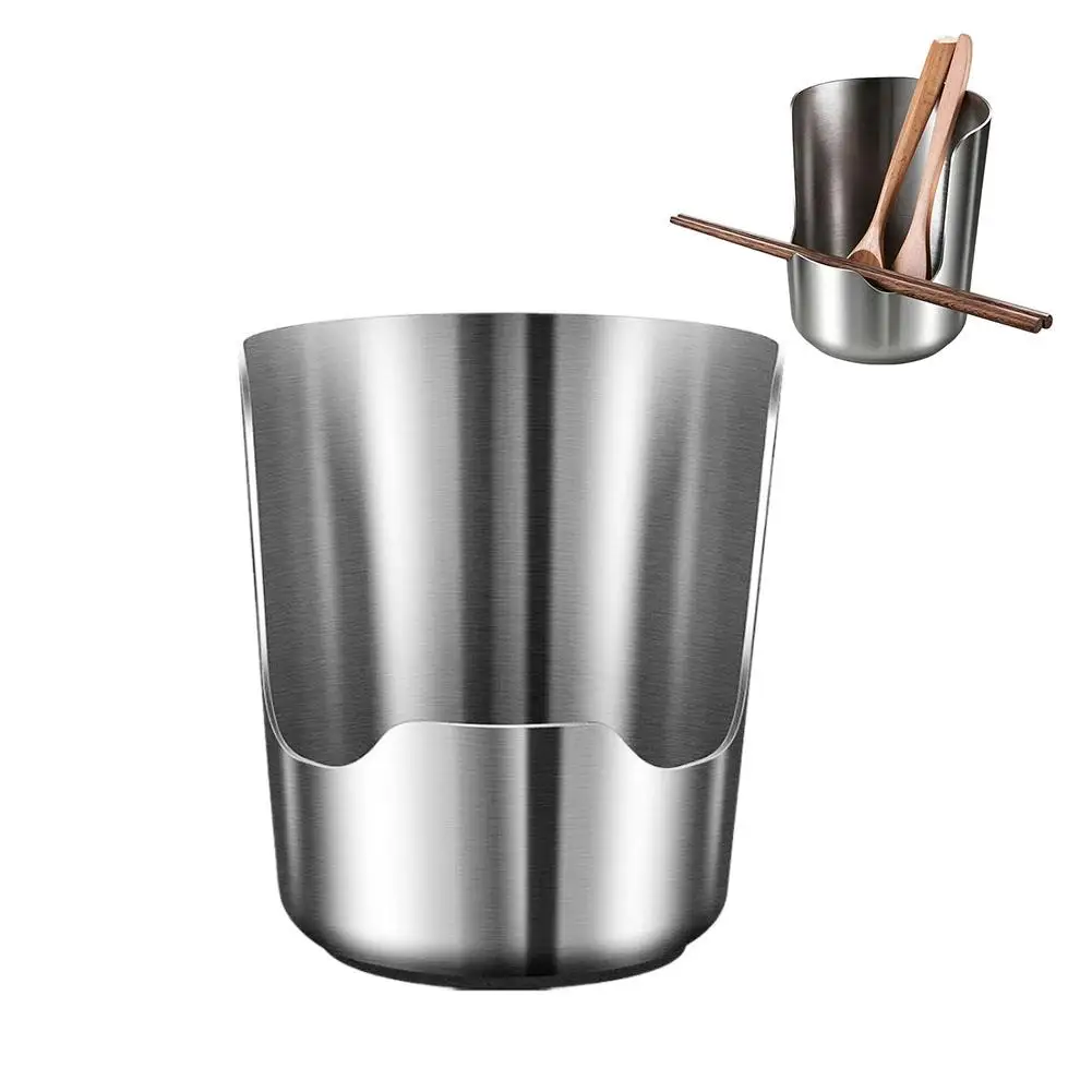 Kitchen lid holder in use