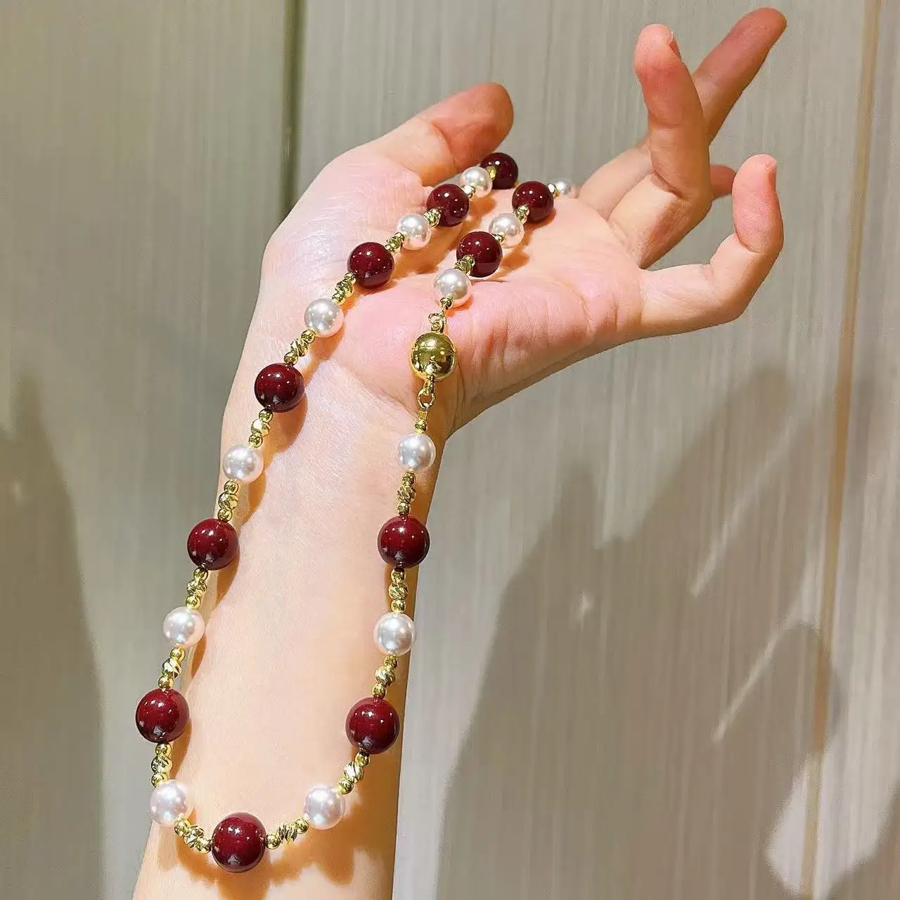 Fall Winter High-Quality Rose Anchor Red Faux Pearl Sweater Necklace, Long Layering Chain with Rich Burgundy Shimmer for Women