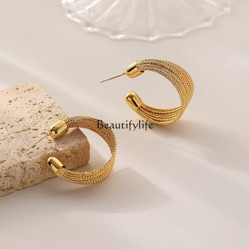 

European and American C-shaped metal earrings, high-end gold and silver fashion temperament circle stud earrings