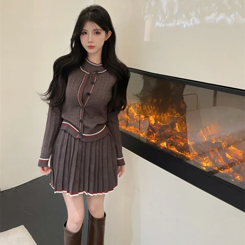 المرأة الخريف جديد سليم سترة موضة محبوك مجموعة سترة تي شيرت مطوي تنورة الدعاوى الرجعية ثلاث قطع مطابقة وتتسابق #4