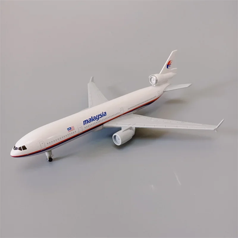 Avión de aleación de Metal de 20cm, modelo de avión de Malasia, MD MD-11, fundido a presión, con ruedas, engranajes de aterrizaje