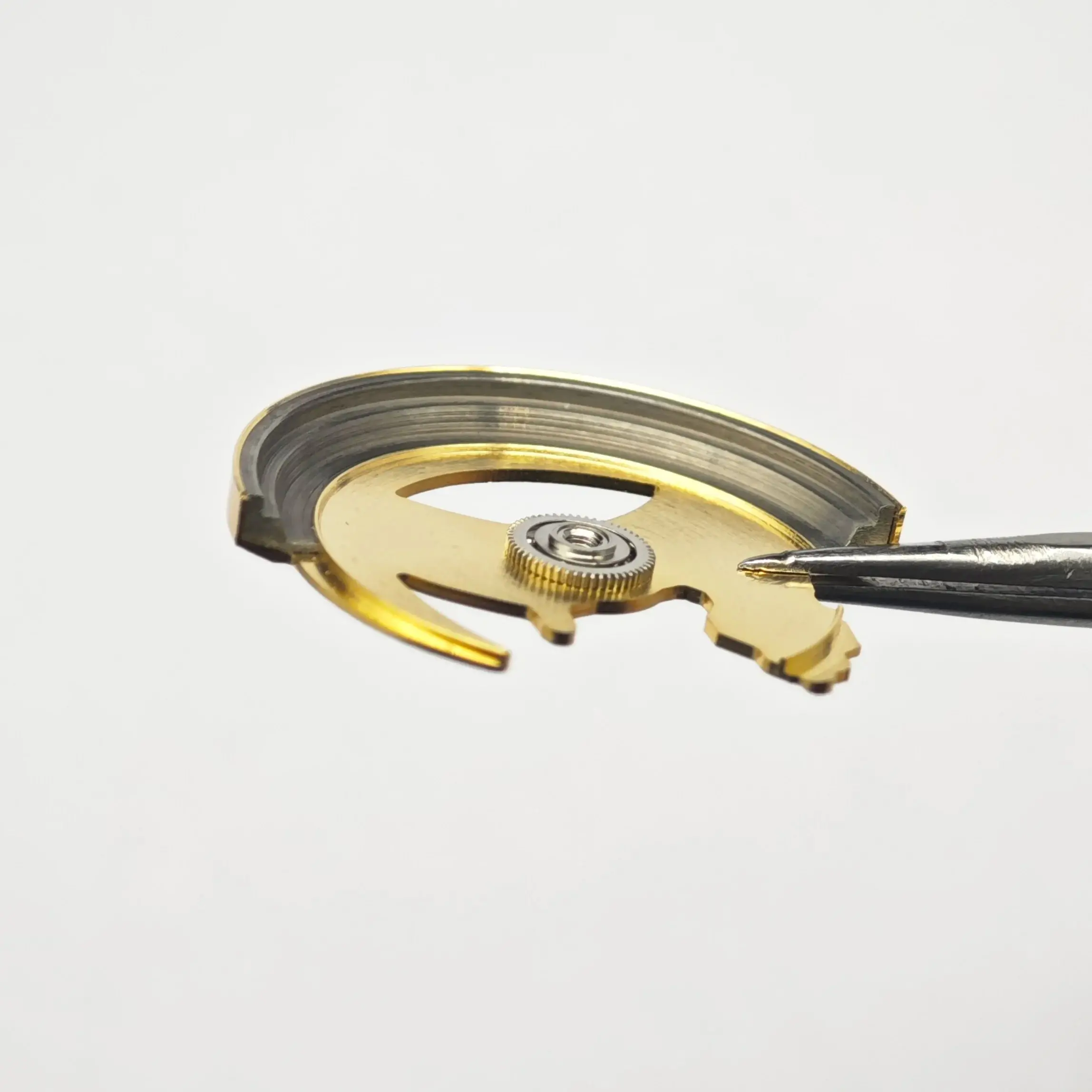 الدوار التلقائي لحركات NH35 وNH36، آلية التروس الأوتوماتيكية من نوع "القلعة".