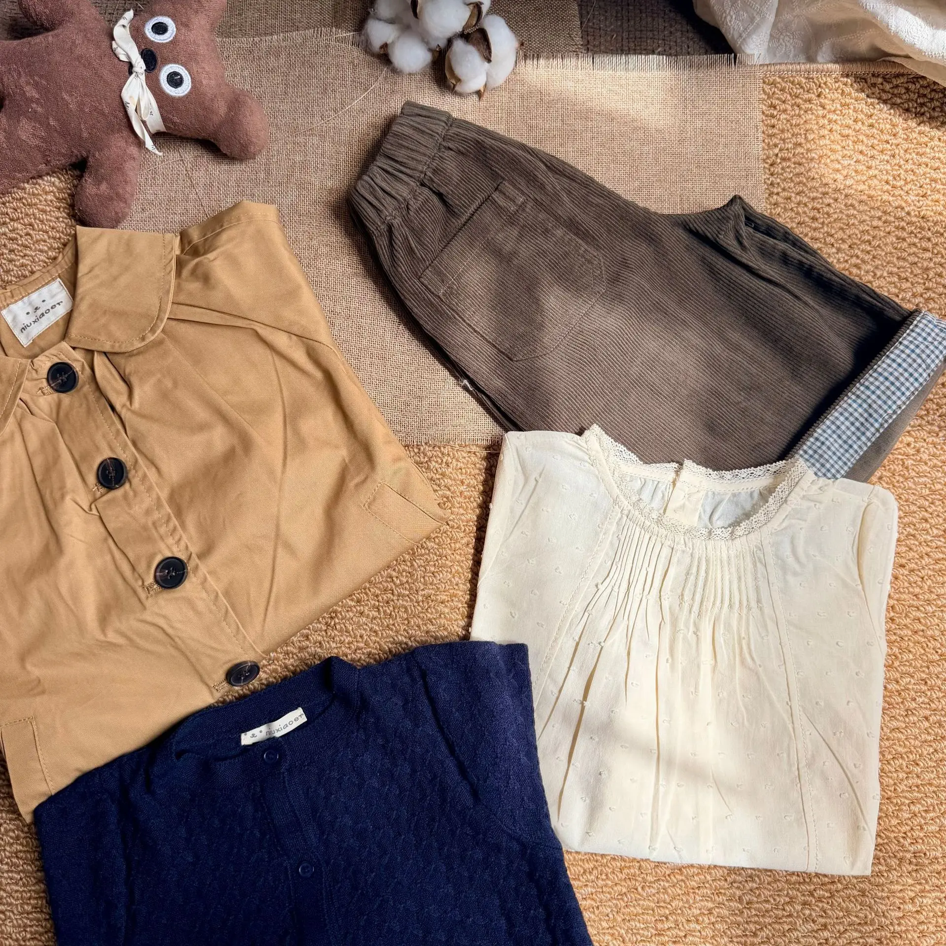 2026 Girl Autumn Versatile Lapel Coat Kids Pure Cotton Coat and Apricot Peter Pan Collar Shirt and Olive Drab Wide Leg Pants