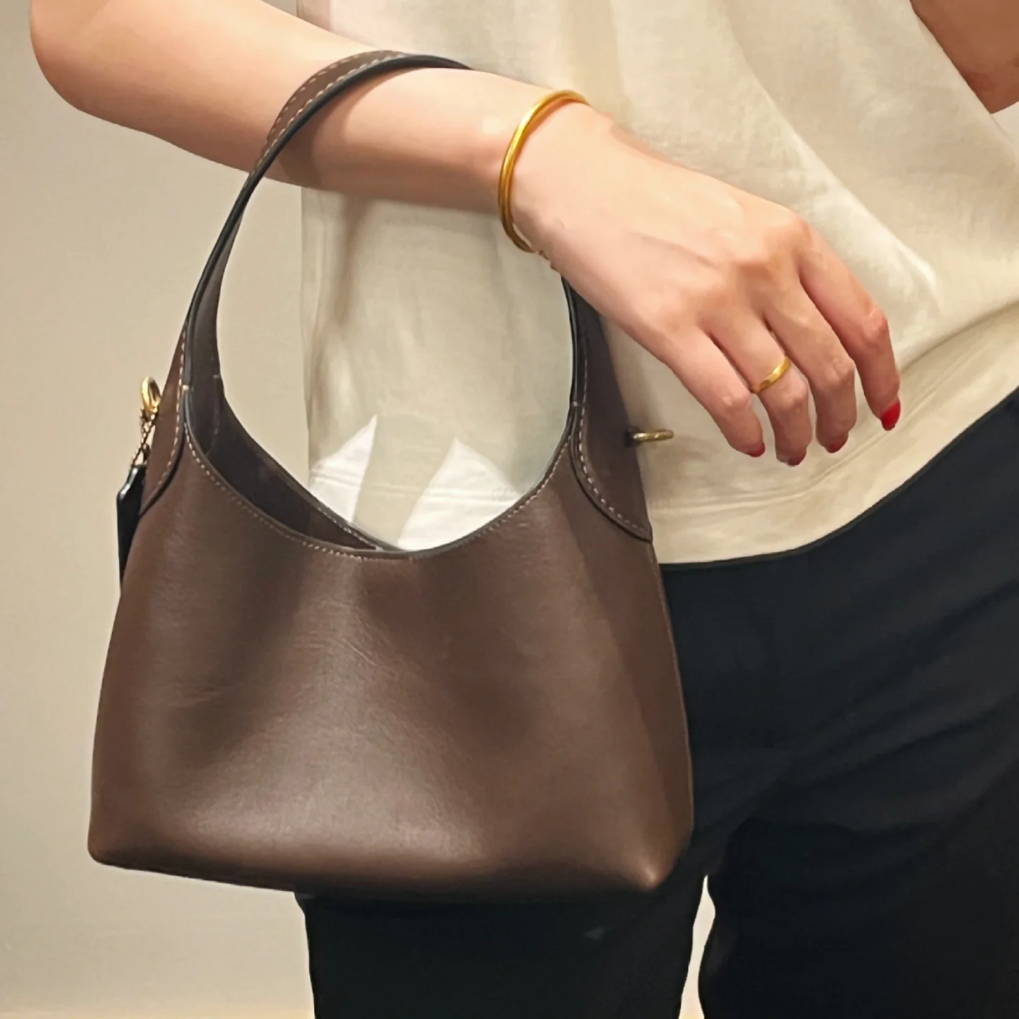 Brooklyn 34 Hobo Large Capacity Leather Shoulder Handbag Tote Bag Shopping Bag Casual Minimalist Style Detachable Strap image 3