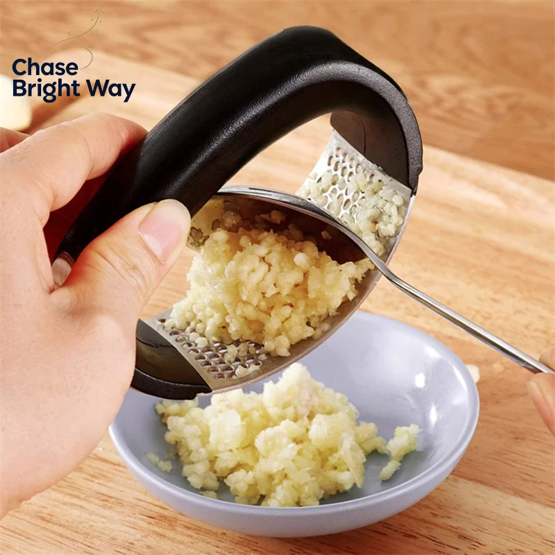 1PC Household Stainless Steel Handheld Garlic Press Ring Garlic Press Tool For Mincing Garlic And Pasting