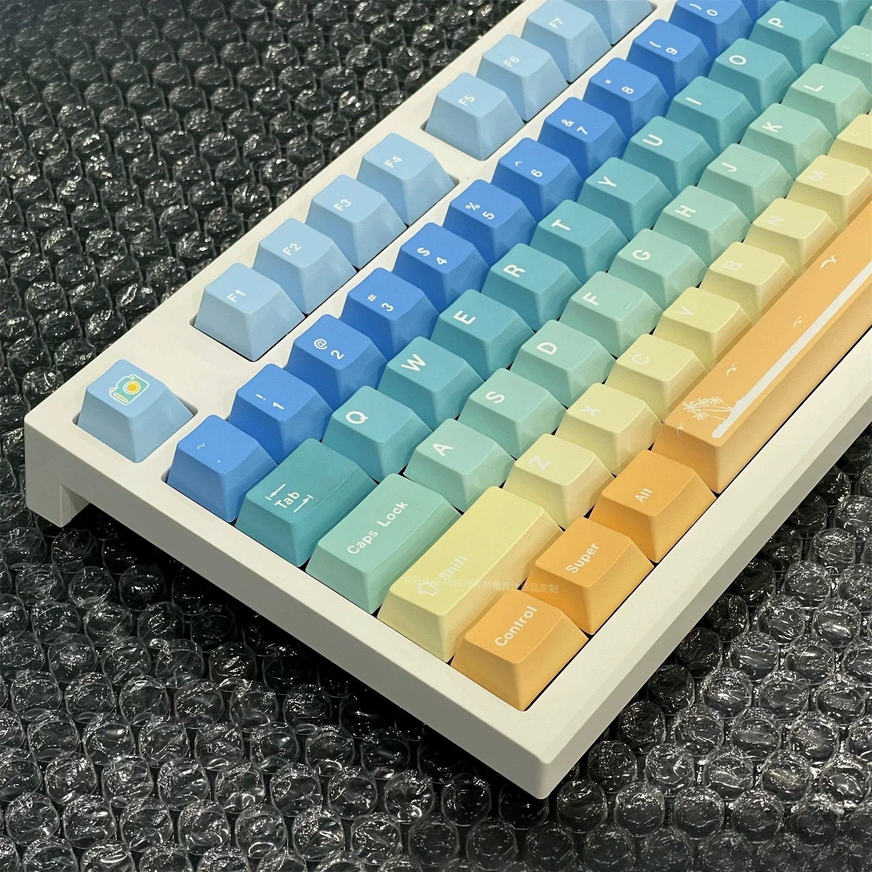 Beach keycap gradual change color full five-sided PBT sublimation keycap 64/68/75/84/98/87 custom belly spirit