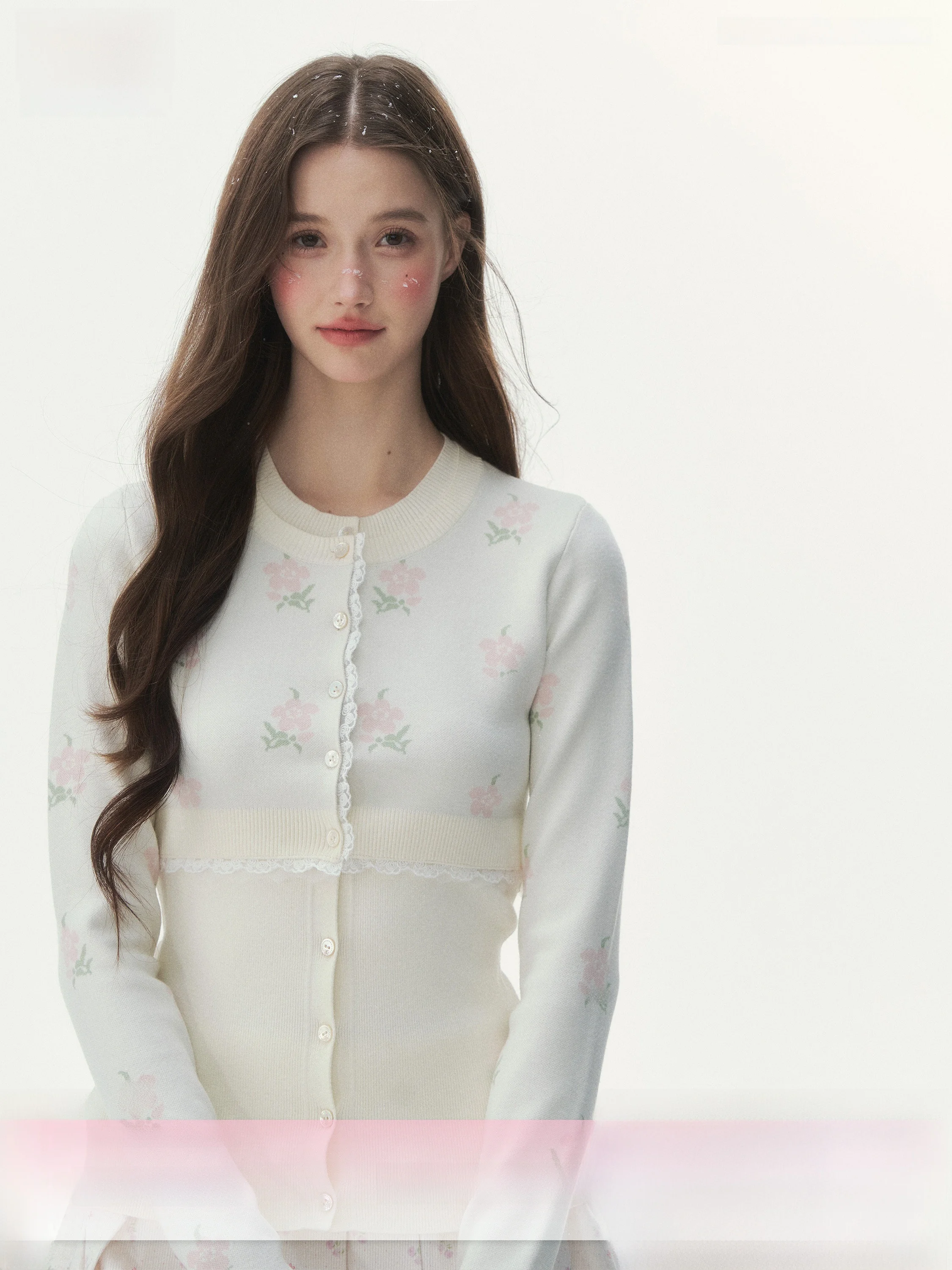 

Вязаный свитер Spring Bloom для девочек с мелким цветочным принтом, имитация двухслойности, длинный рукав, повседневный стиль, эксклюзивно онлайн