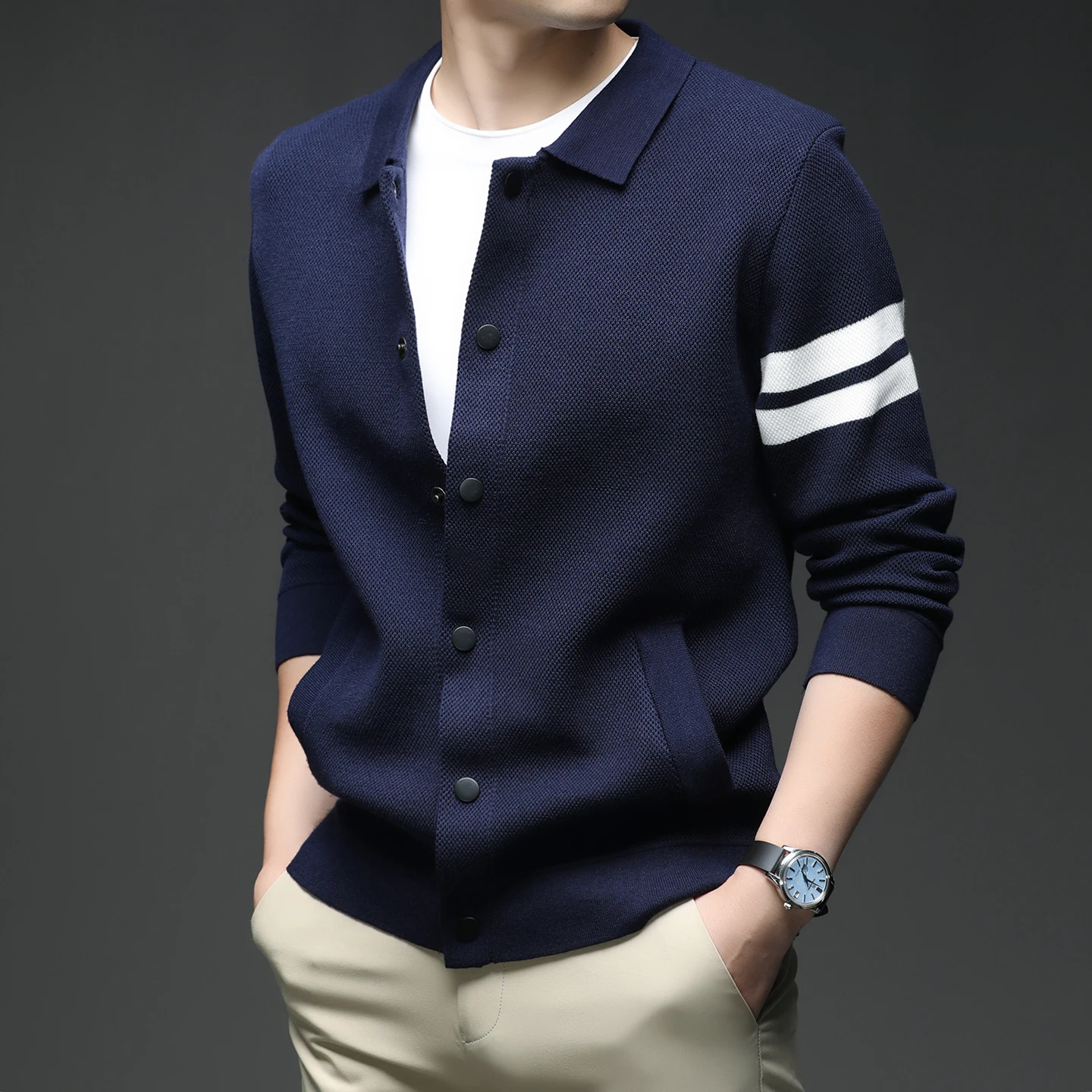 Cardigan con risvolto a righe di marca avanzata di lusso da uomo nuovo bottone unico maglione lavorato a maglia casual cappotto moda semplice tasca comfort top