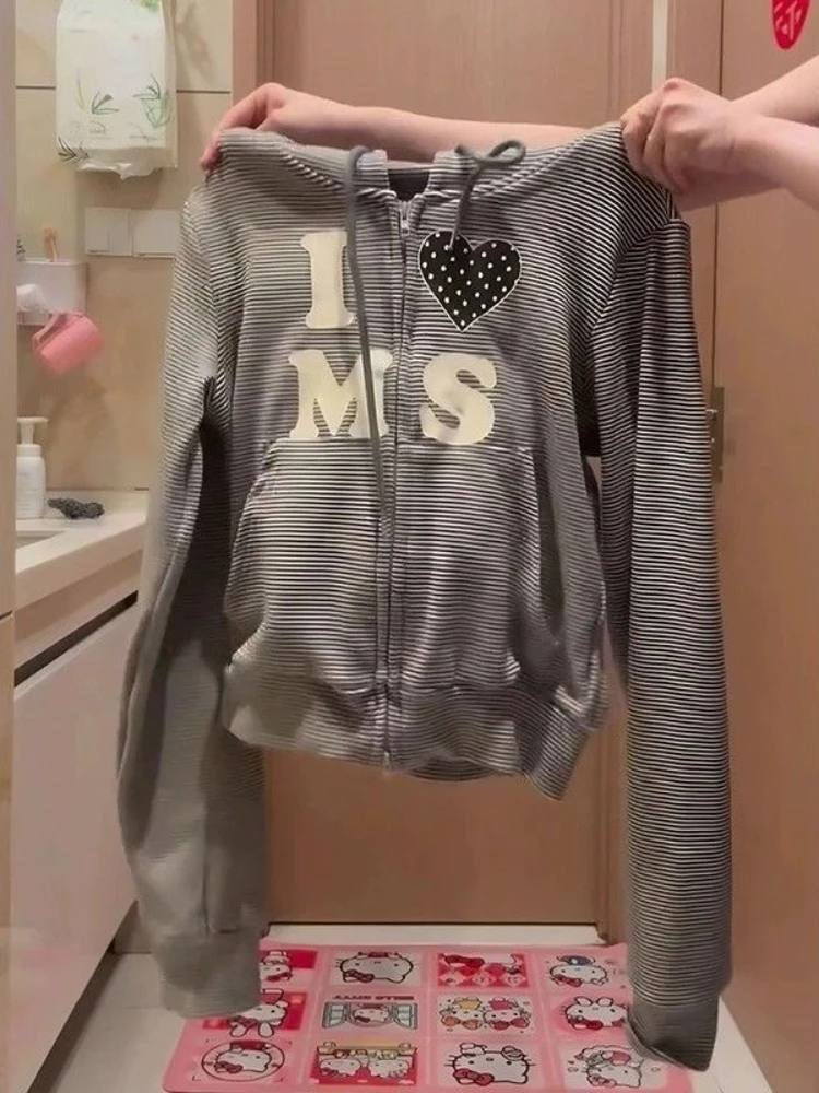 

Американский винтажный полосатый свитшот с капюшоном и принтом сердца, женская весенне-осенняя свободная шикарная укороченная куртка в корейском стиле, новинка