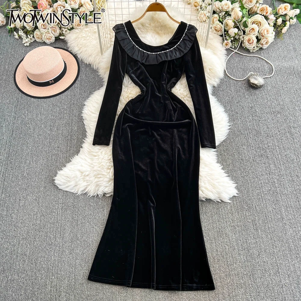 

TWOTWINSTYLE Patchwork Pearls Velvet Dress For Women Round Neck Long Sleeve High Waist Elegant A Line Dresses Female KDR517845