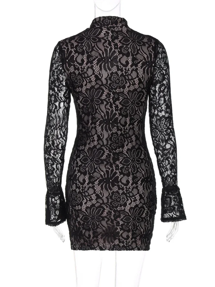 Modna sukienka mini z koronką, z wycięciami, rozkloszowanymi rękawami, idealna na wieczorne przyjęcia, elegancka, dopasowana, prześwitująca, do klubu nocnego.