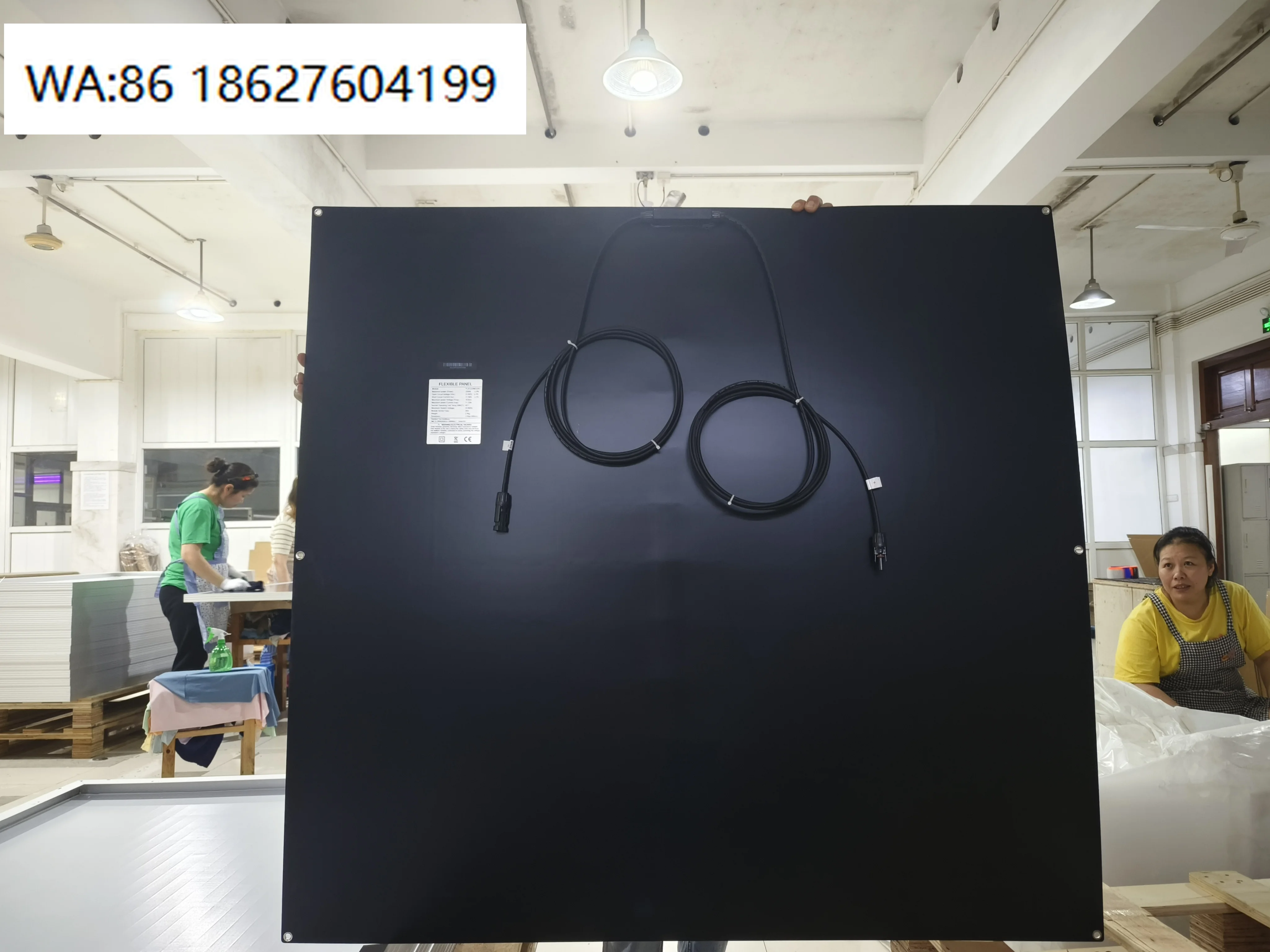 220W All Black Soft Solar Panel, 2.8KG Lightweight Module Balcony RV Off Grid Power Generation