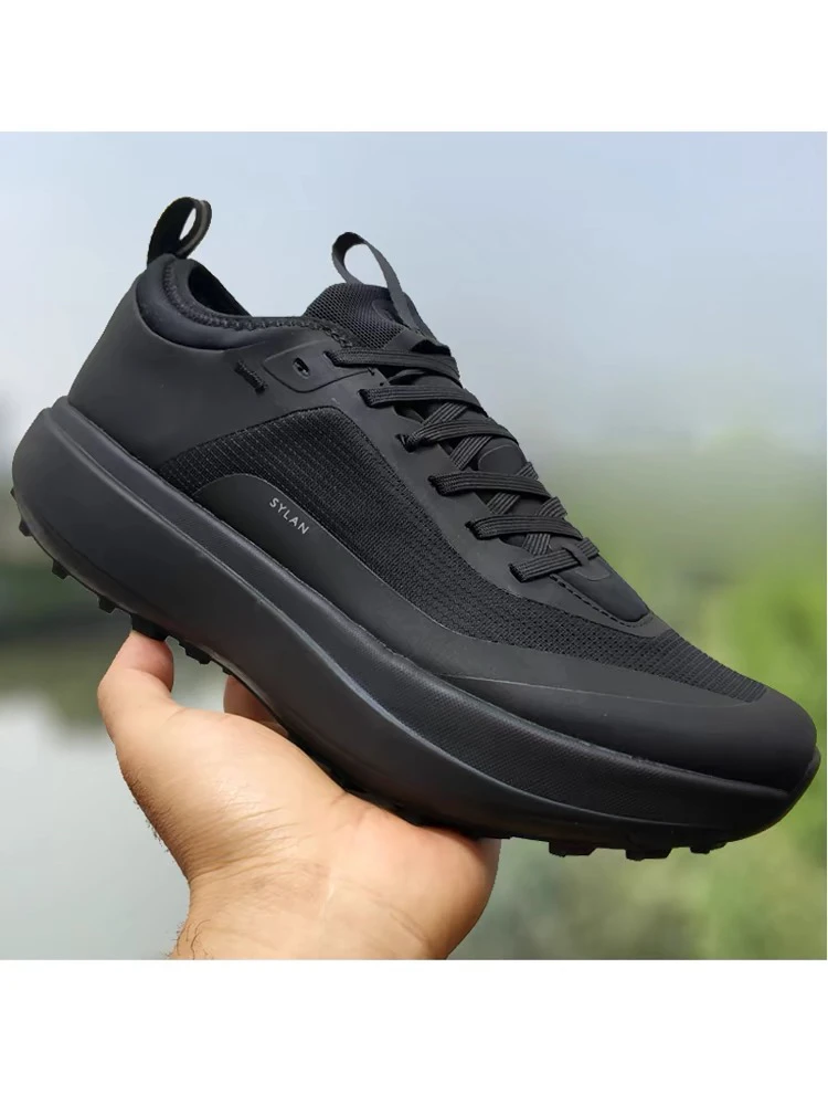 Outdoor trail running shoes Comfortable and durable trainers Versatile unisex hiking trainers and trail running shoes